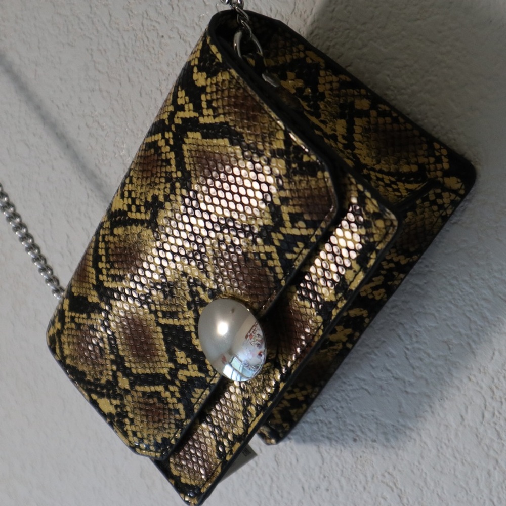 Animal Print CrossBody - Picture 5 of 6